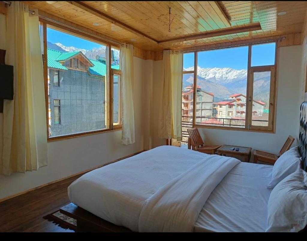 Rajhans Resorts Manāli Exteriör bild